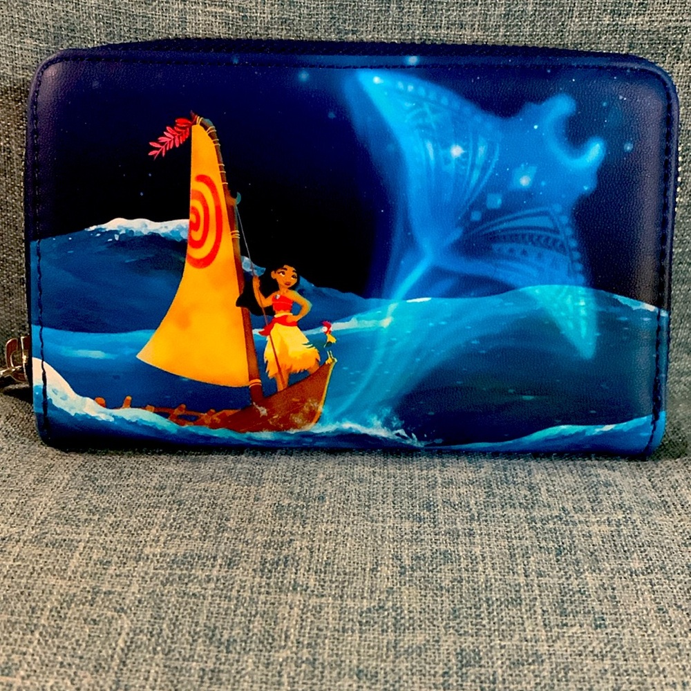 Loungefly Disney Moana Maui’s Fish Hook & Gramma Tala Stingray Small Zip Wallet